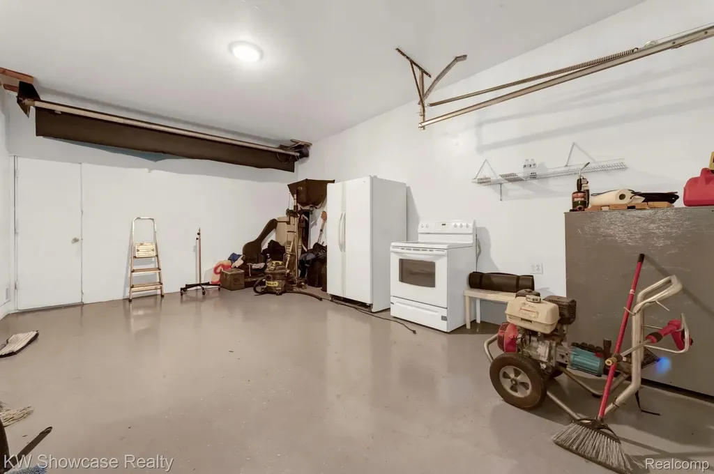 7969 Richardson Road West Bloomfield Charter Township MI 48323