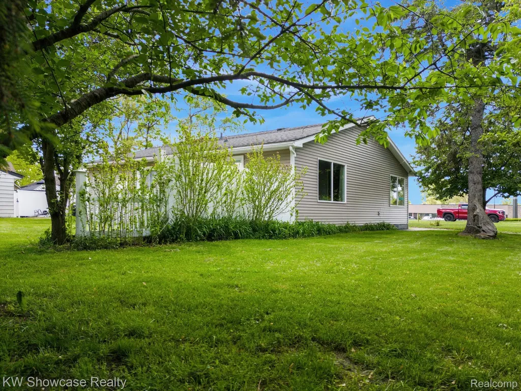 7969 Richardson Road West Bloomfield Charter Township MI 48323