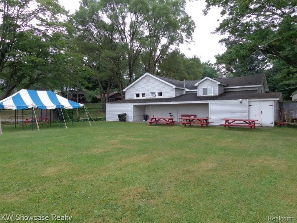 7969 Richardson Road West Bloomfield Charter Township MI 48323