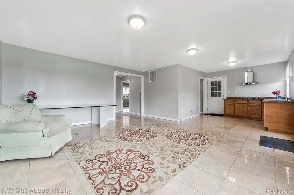 7969 Richardson Road West Bloomfield Charter Township MI 48323