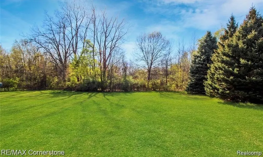 0000 Wayne Road Romulus City MI 48174
