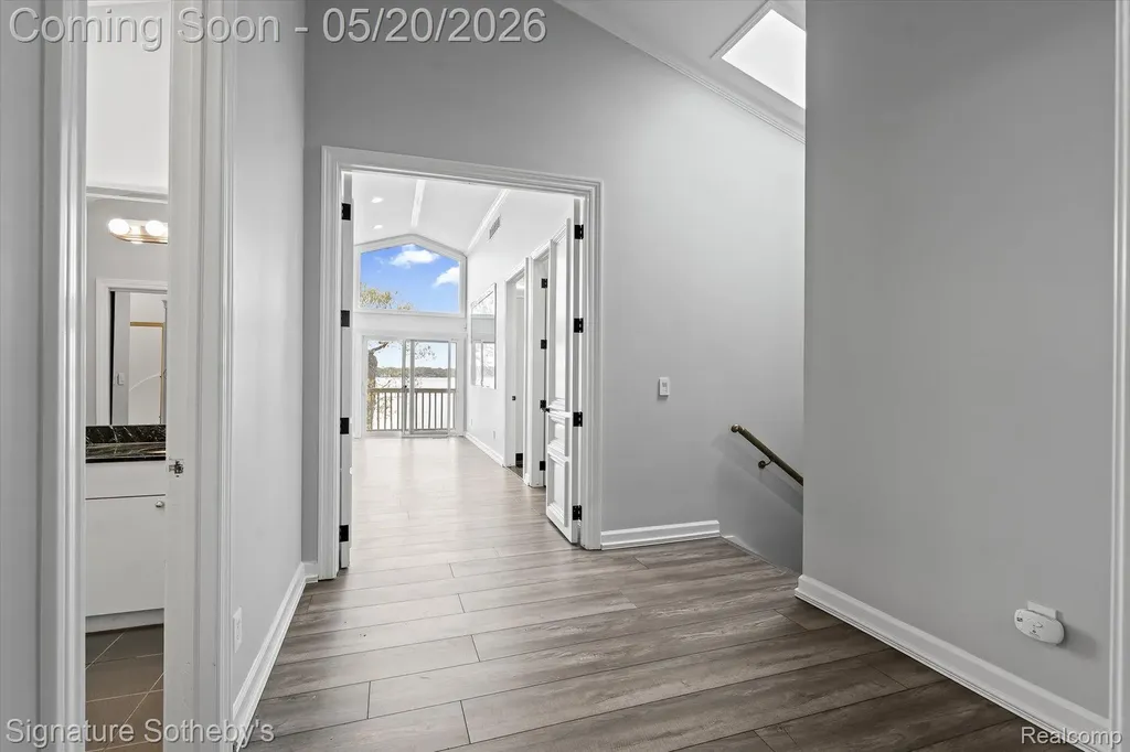727 Mcdougal Drive Waterford Charter Township MI 48327