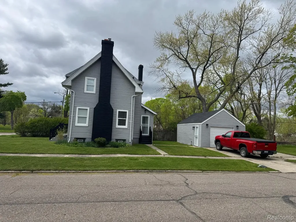 1102 W Dayton Street Flint City MI 48504