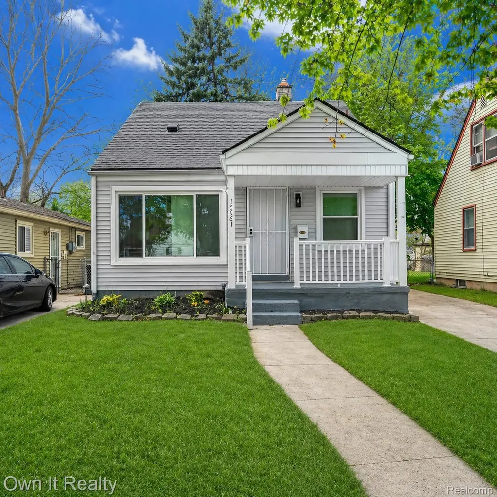 15961 Macarthur Redford Charter Township MI 48239