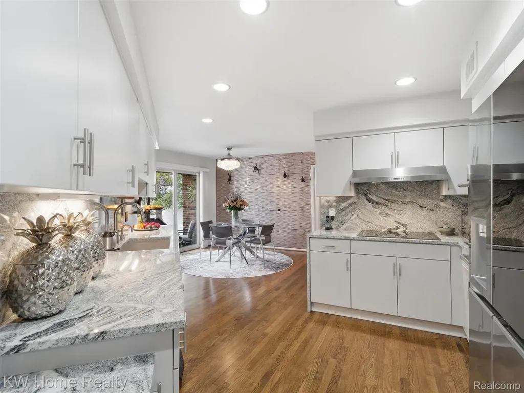 4749 Tara Court West Bloomfield Charter Township MI 48323