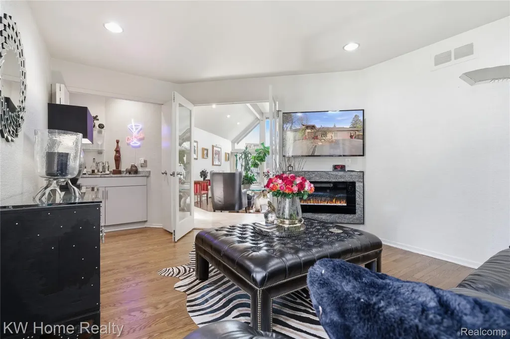 4749 Tara Court West Bloomfield Charter Township MI 48323