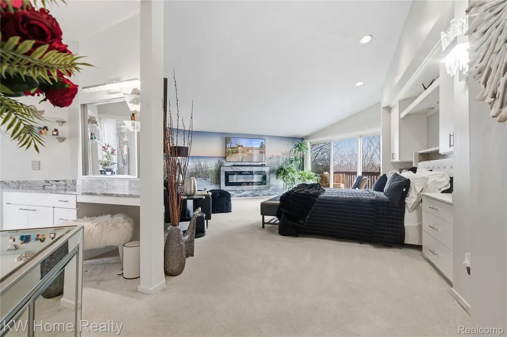 4749 Tara Court West Bloomfield Charter Township MI 48323