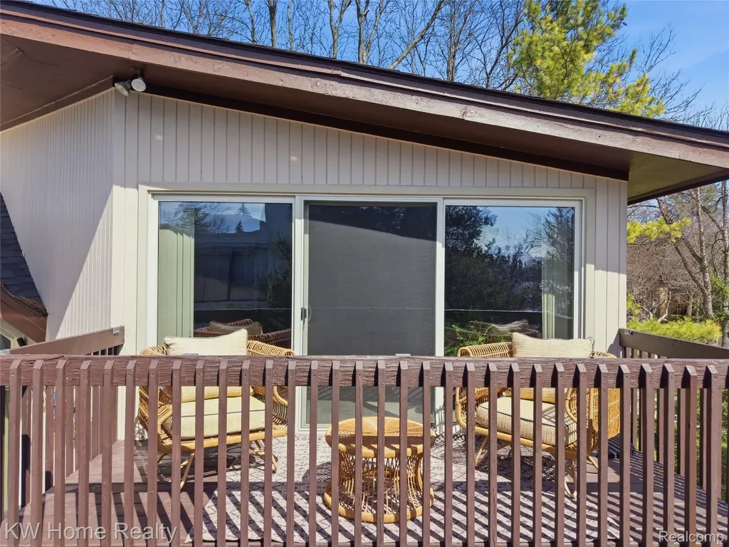 4749 Tara Court West Bloomfield Charter Township MI 48323
