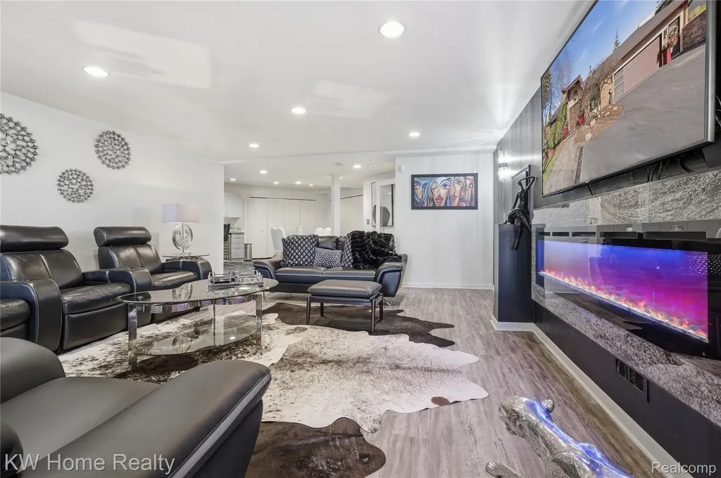 4749 Tara Court West Bloomfield Charter Township MI 48323