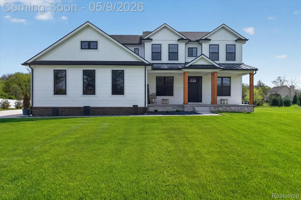 27598 Green Valley Drive Lyon Charter Township MI 48165