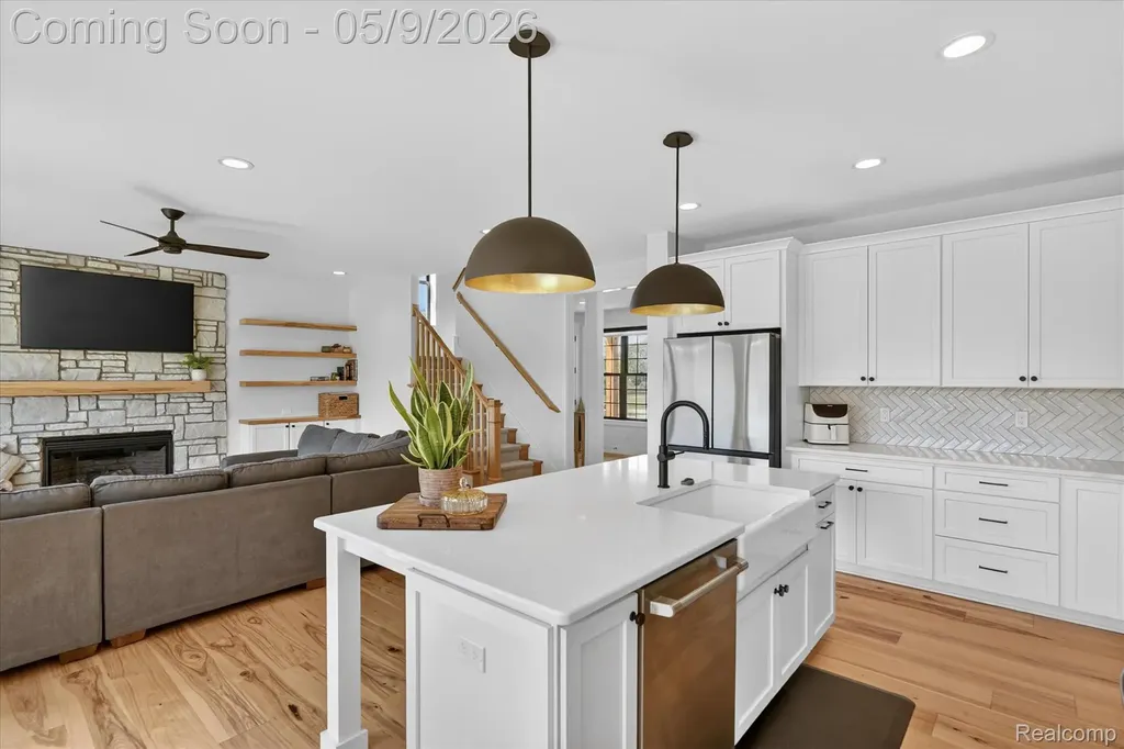 27598 Green Valley Drive Lyon Charter Township MI 48165