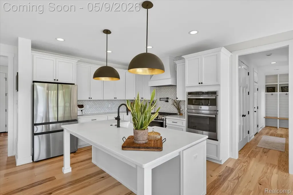 27598 Green Valley Drive Lyon Charter Township MI 48165