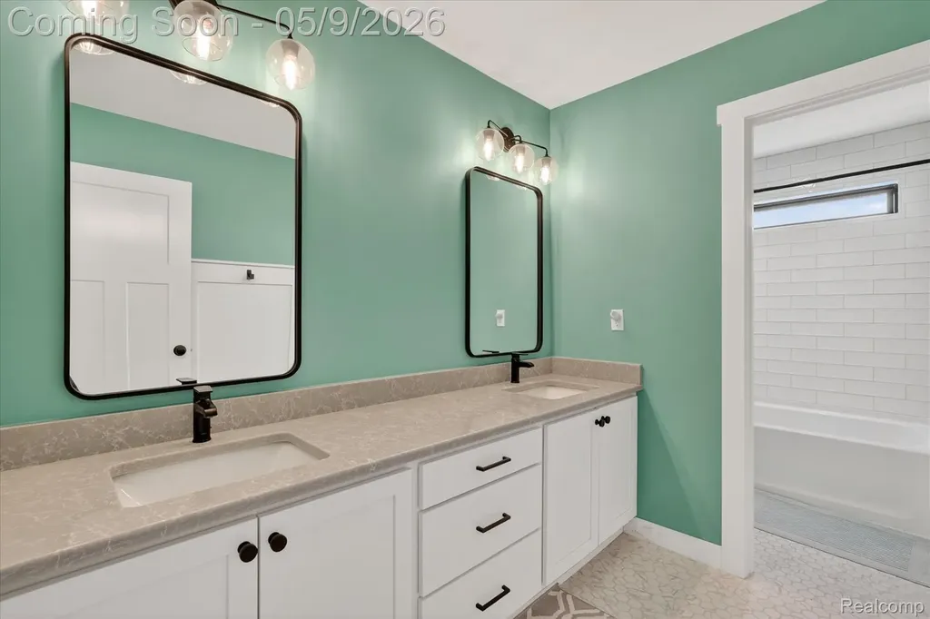 27598 Green Valley Drive Lyon Charter Township MI 48165