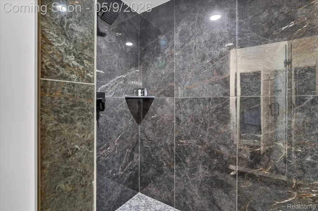 27598 Green Valley Drive Lyon Charter Township MI 48165