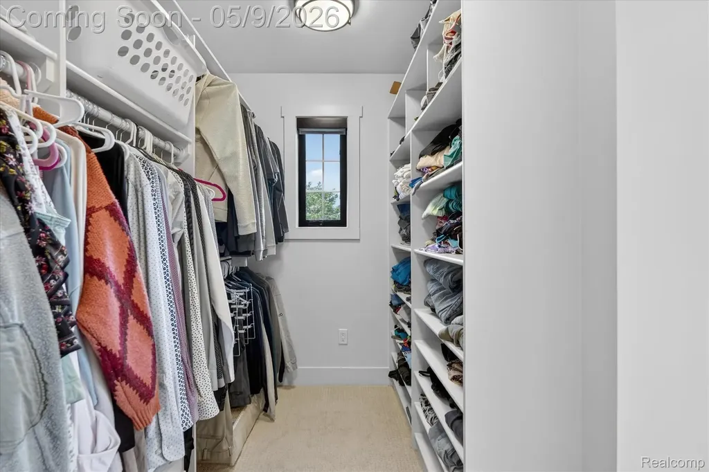 27598 Green Valley Drive Lyon Charter Township MI 48165