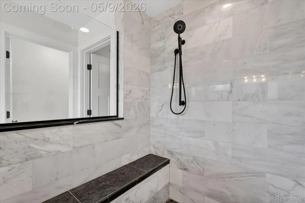 27598 Green Valley Drive Lyon Charter Township MI 48165