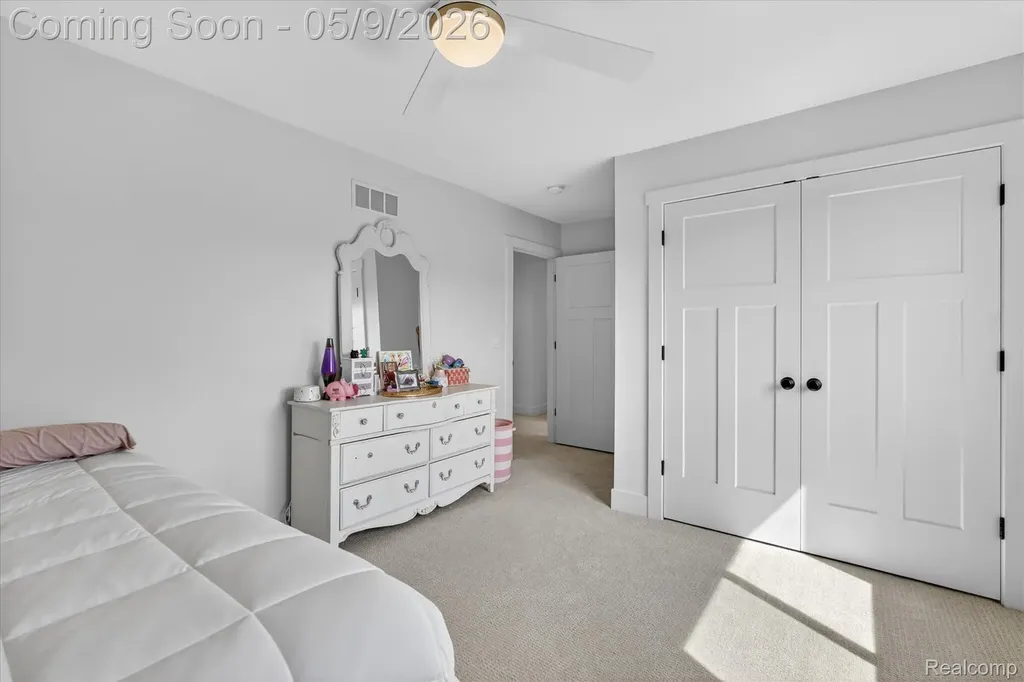 27598 Green Valley Drive Lyon Charter Township MI 48165