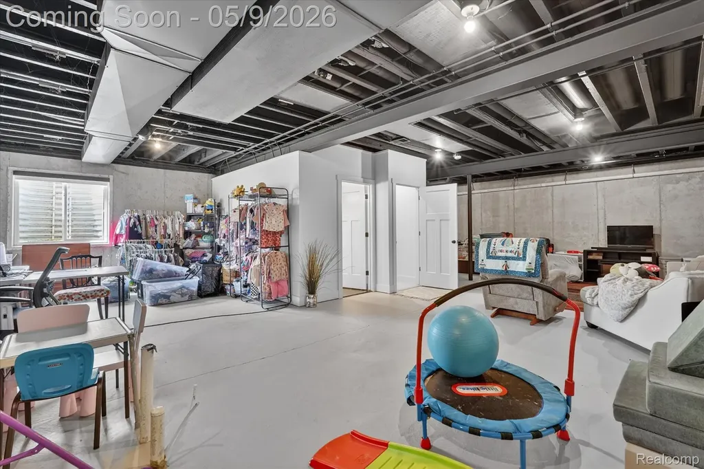 27598 Green Valley Drive Lyon Charter Township MI 48165