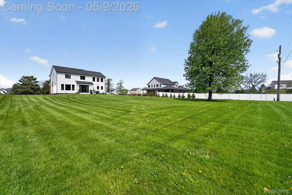 27598 Green Valley Drive Lyon Charter Township MI 48165
