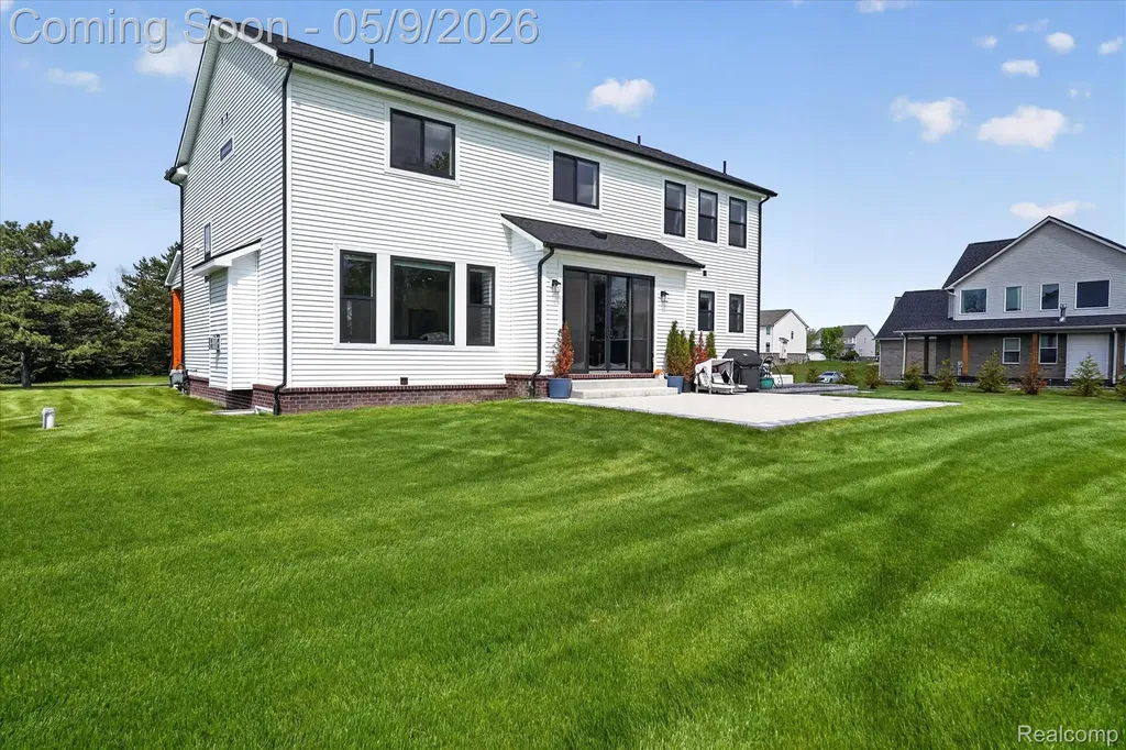 27598 Green Valley Drive Lyon Charter Township MI 48165
