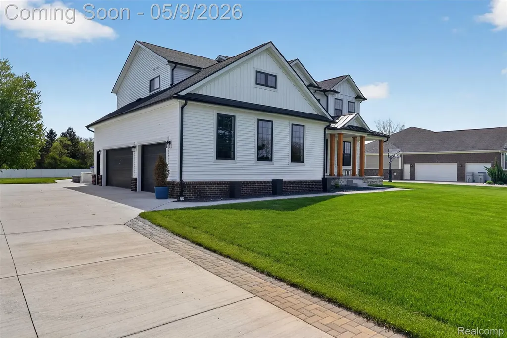 27598 Green Valley Drive Lyon Charter Township MI 48165