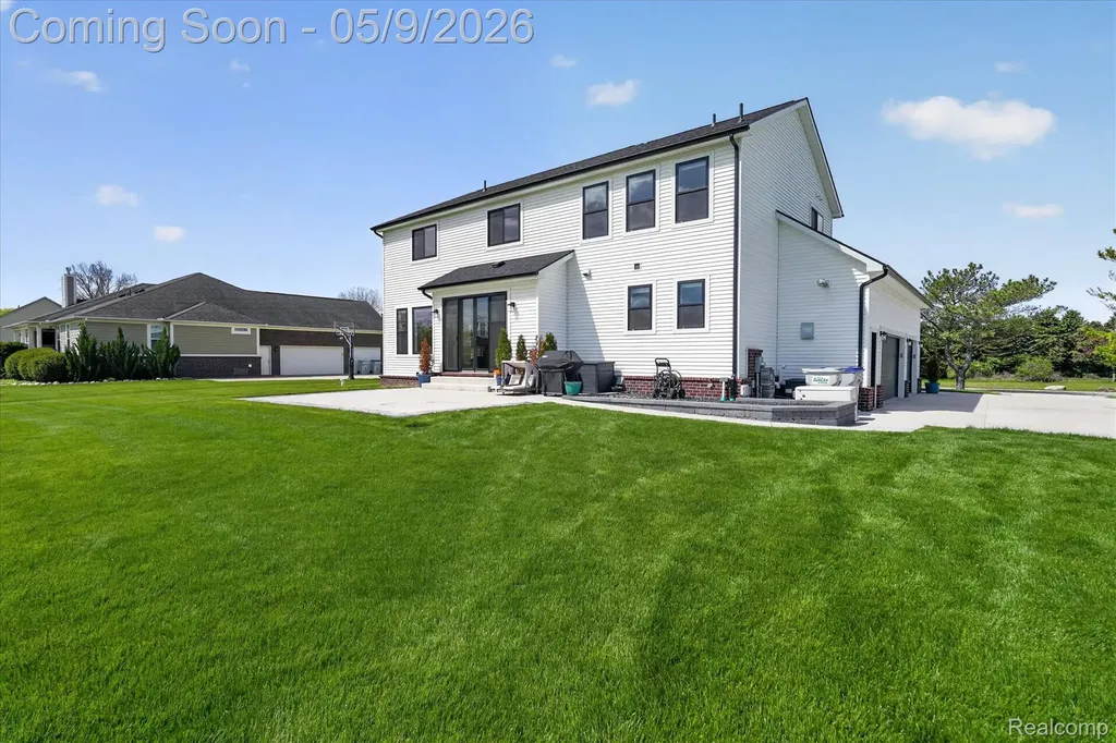 27598 Green Valley Drive Lyon Charter Township MI 48165