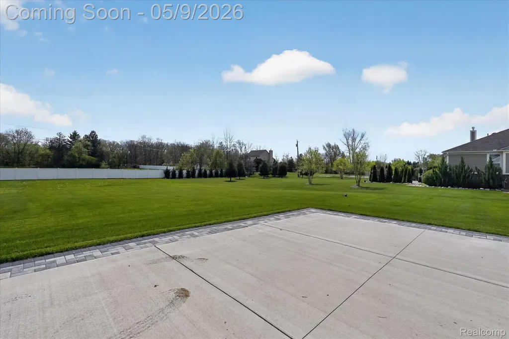 27598 Green Valley Drive Lyon Charter Township MI 48165