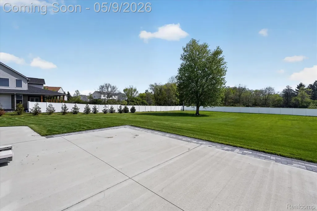 27598 Green Valley Drive Lyon Charter Township MI 48165