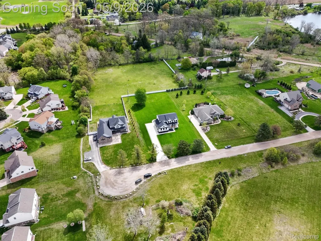 27598 Green Valley Drive Lyon Charter Township MI 48165
