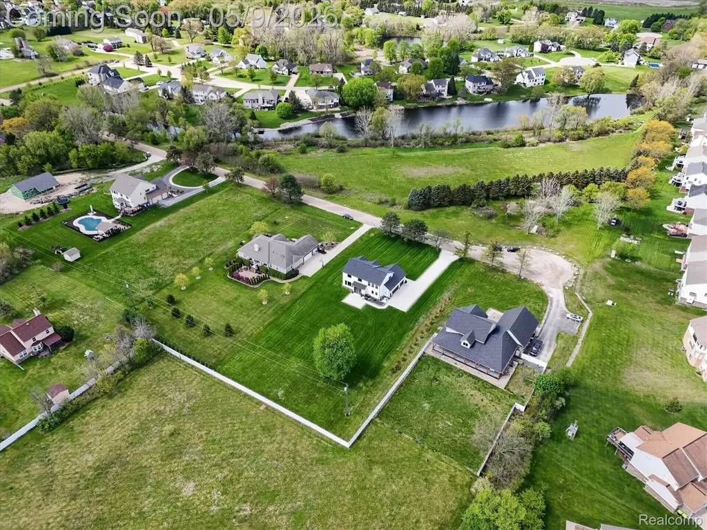 27598 Green Valley Drive Lyon Charter Township MI 48165