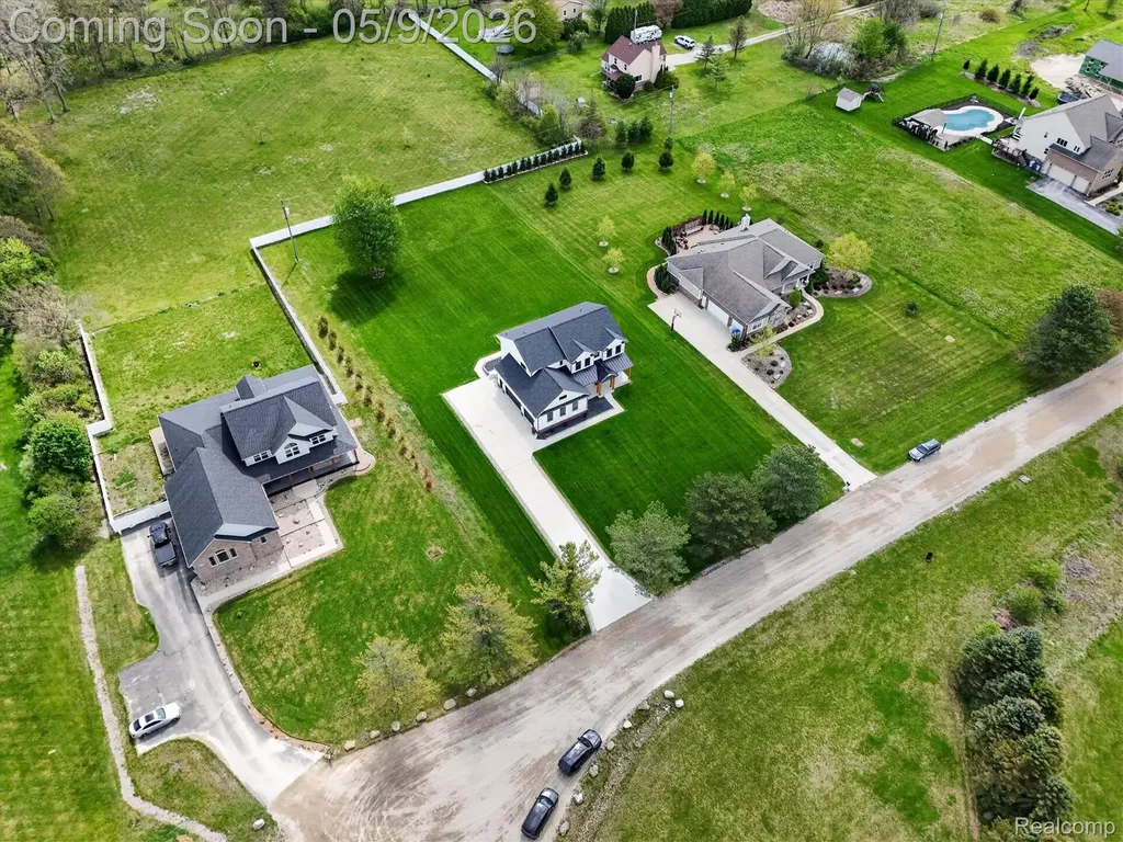 27598 Green Valley Drive Lyon Charter Township MI 48165
