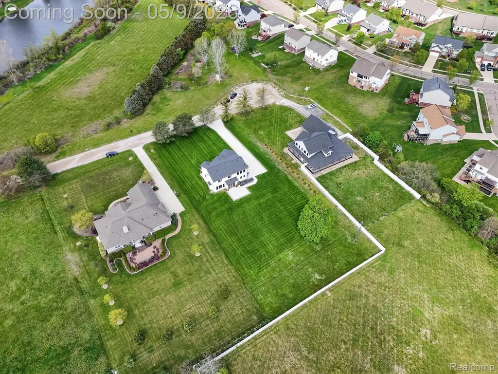 27598 Green Valley Drive Lyon Charter Township MI 48165