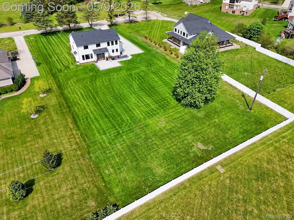 27598 Green Valley Drive Lyon Charter Township MI 48165
