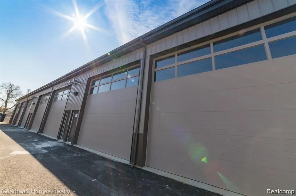 1641 Balian Road Waterford Charter Township MI 48327