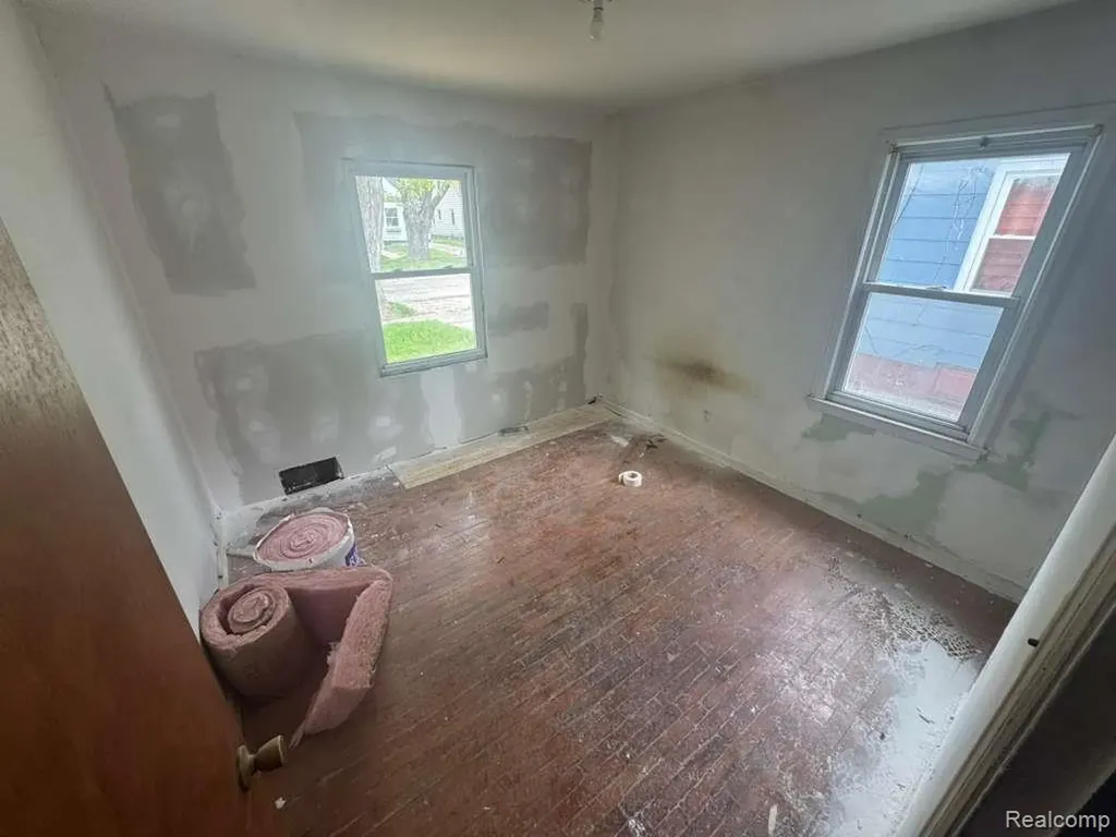 2426 Missouri Avenue Flint City MI 48506