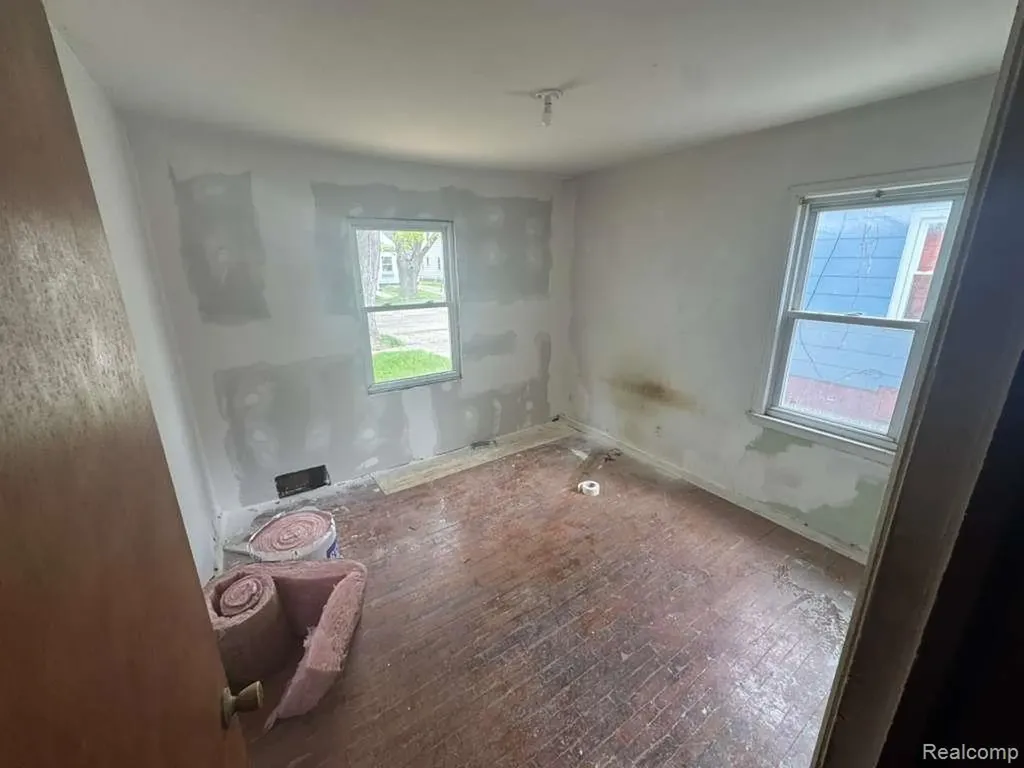 2426 Missouri Avenue Flint City MI 48506