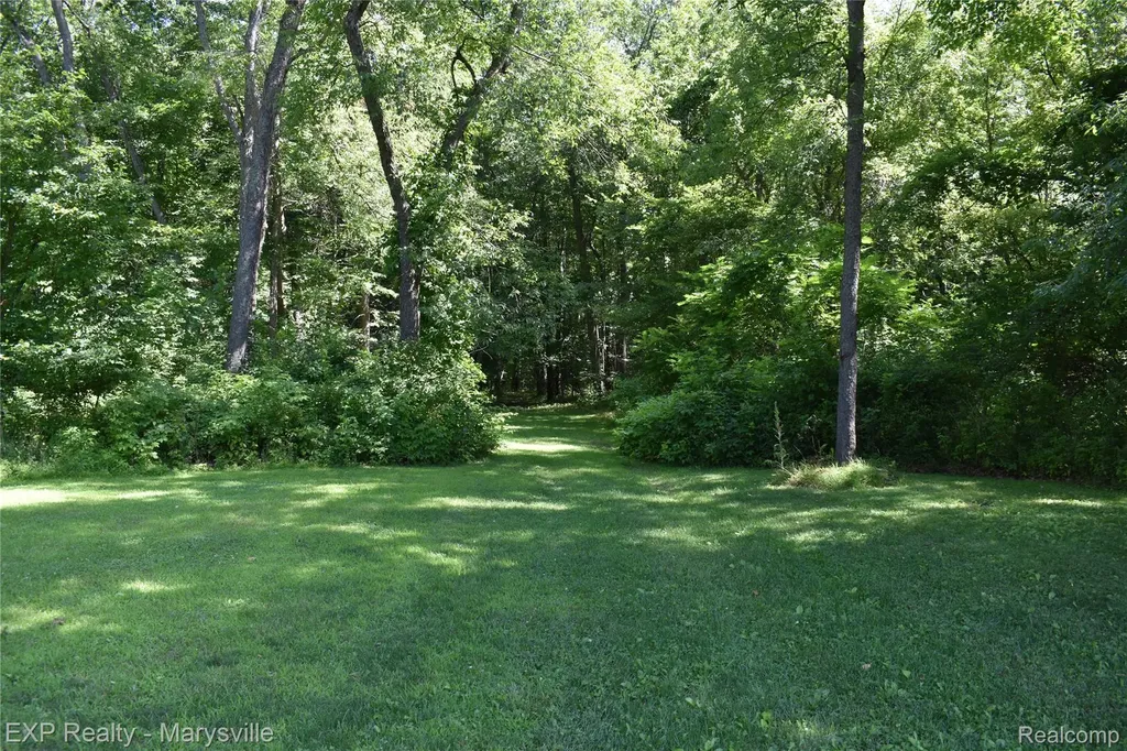 12980 Metcalf Road Brockway Township MI 48097
