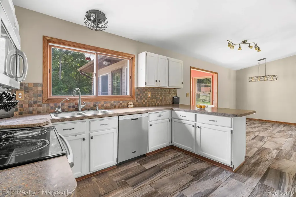 12980 Metcalf Road Brockway Township MI 48097