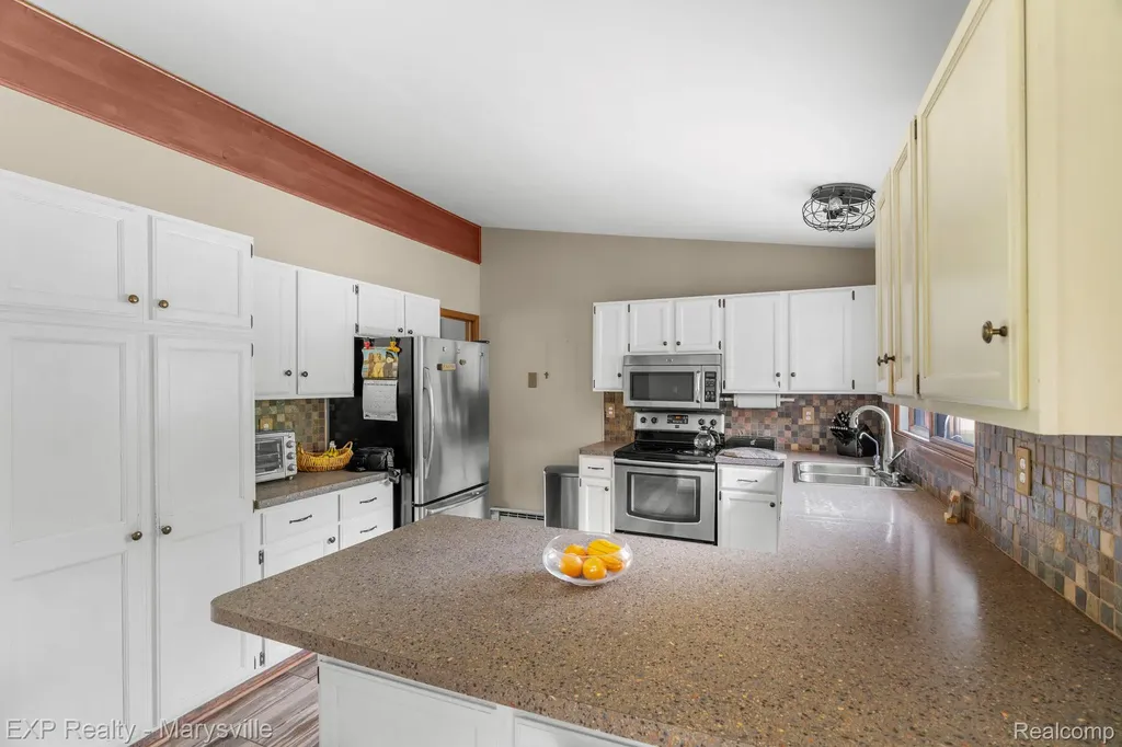 12980 Metcalf Road Brockway Township MI 48097