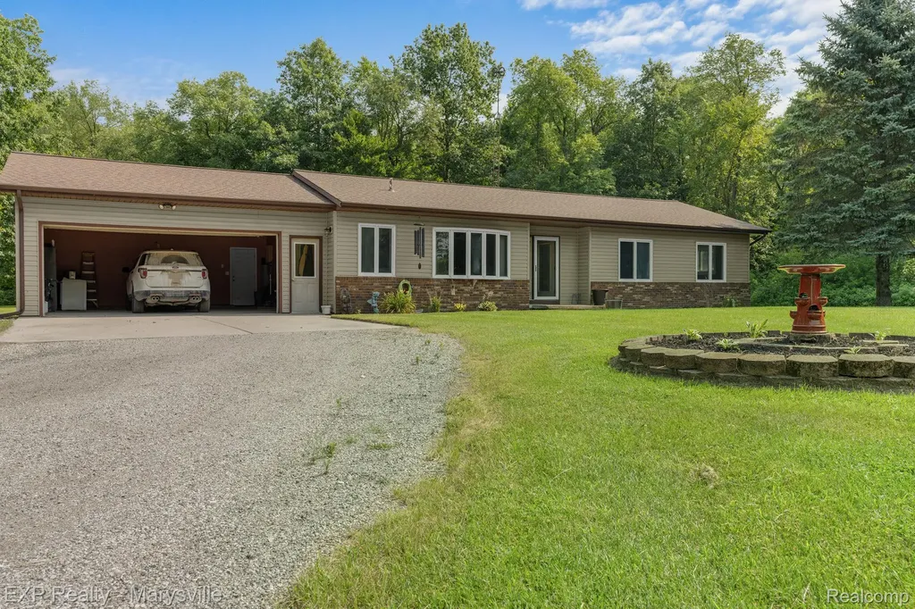 12980 Metcalf Road Brockway Township MI 48097