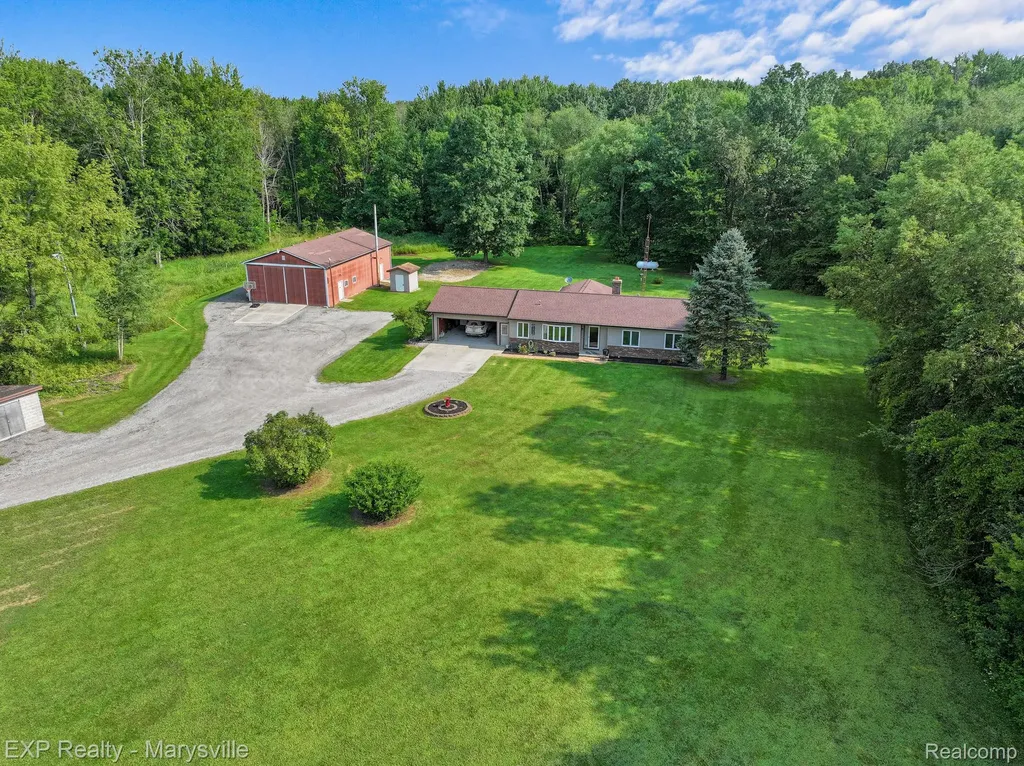 12980 Metcalf Road Brockway Township MI 48097