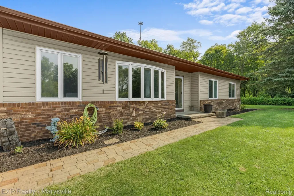 12980 Metcalf Road Brockway Township MI 48097