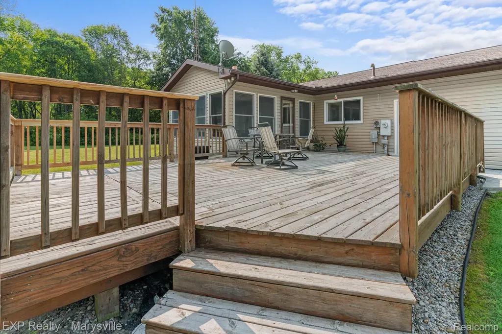 12980 Metcalf Road Brockway Township MI 48097
