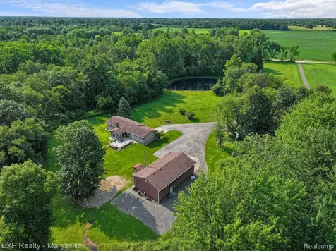 12980 Metcalf Road Brockway Township MI 48097