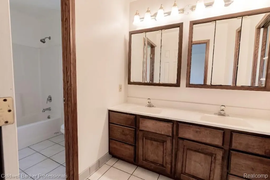 11171 Lapeer Road Davison Township MI 48423