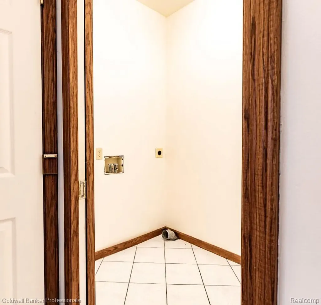 11171 Lapeer Road Davison Township MI 48423