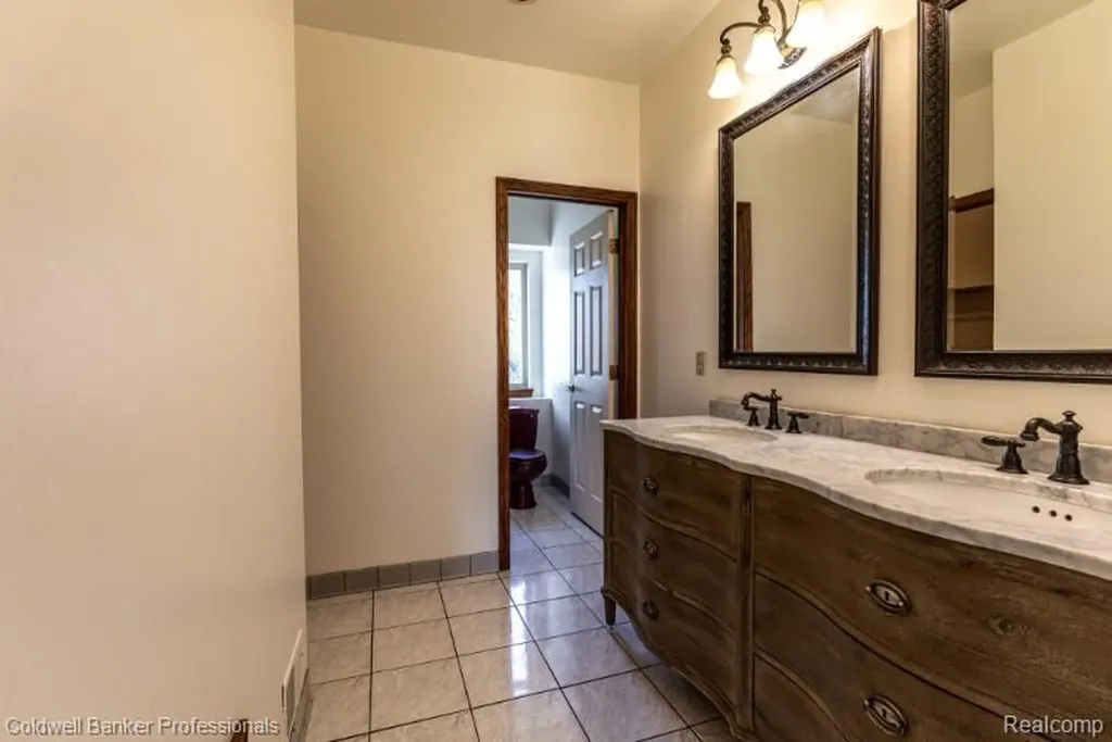 11171 Lapeer Road Davison Township MI 48423