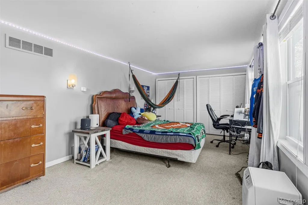 3142 Ponemah Drive Fenton Charter Township MI 48430