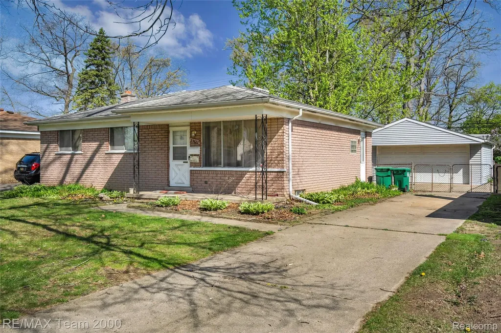 33622 Bock Street Garden City City MI 48135