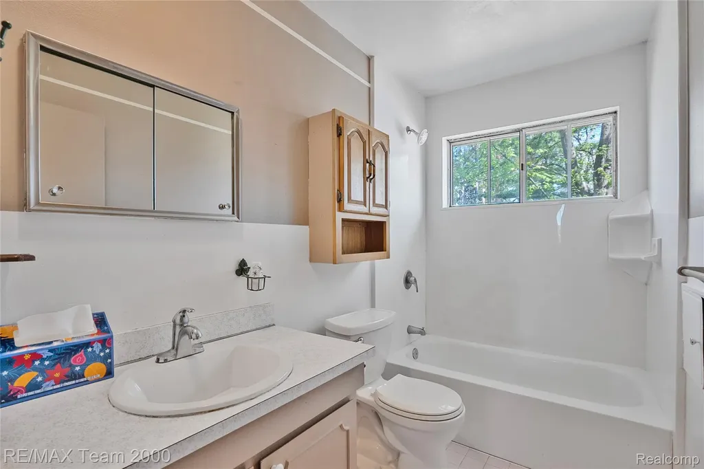 33622 Bock Street Garden City City MI 48135